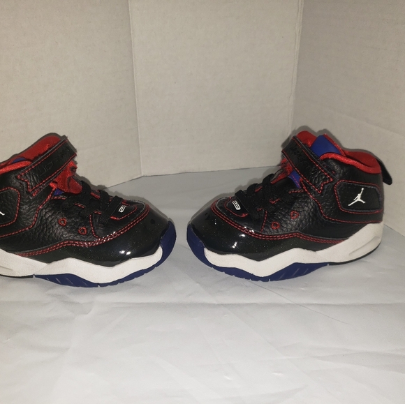 Jordan B'Loyal 6C - Picture 6 of 7